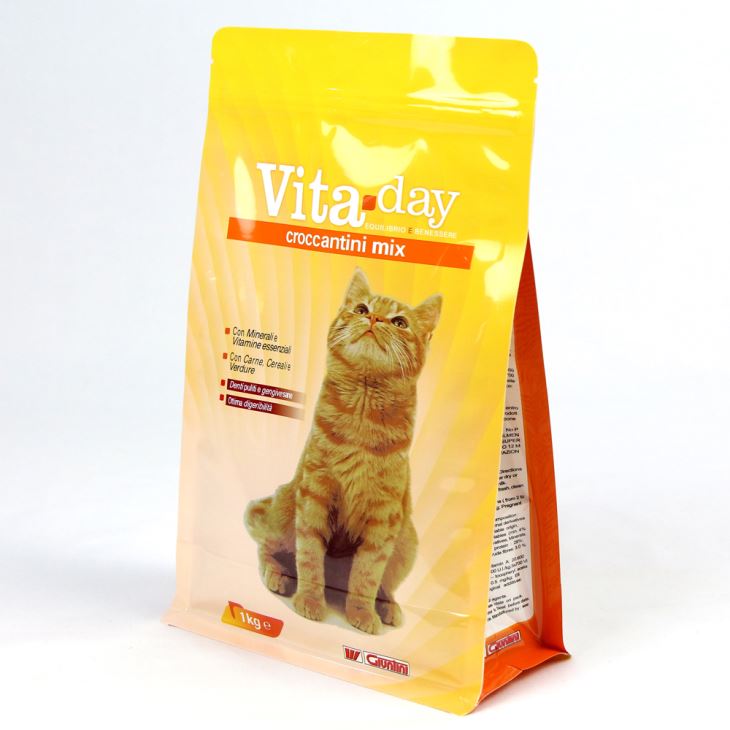 Saco Flat Bottom Cat Food